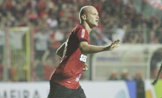 ALELUIA! Papa “abençoa” 1ª vitória do ano