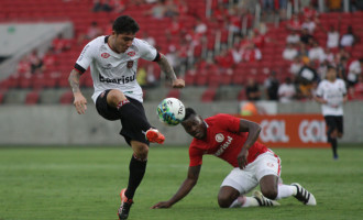 NO BEIRA-RIO : Mais leve contra adversário tenso