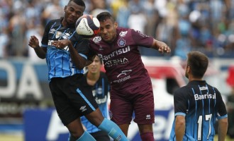 Grêmio perde para o Caxias na Serra