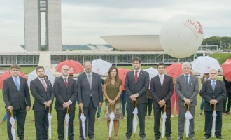 Procuradores Municipais promovem “guarda-chuvaço” no Congresso Nacional