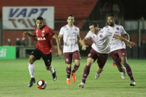 Juninho foi a surpresa na equipe do Brasil: empate contra o Caxias adia definição do futuro no Gauchão Foto: Carlos Insaurriaga/Assessoria GEB 