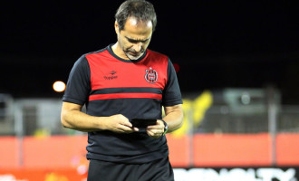 FUTURO DE ROGÉRIO: Despiste ou insegurança?