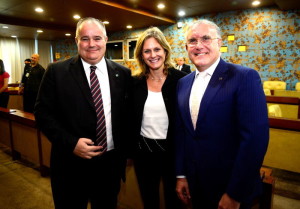 JORNALISTA Henrique Dias, Paula e Alberto Beltrame