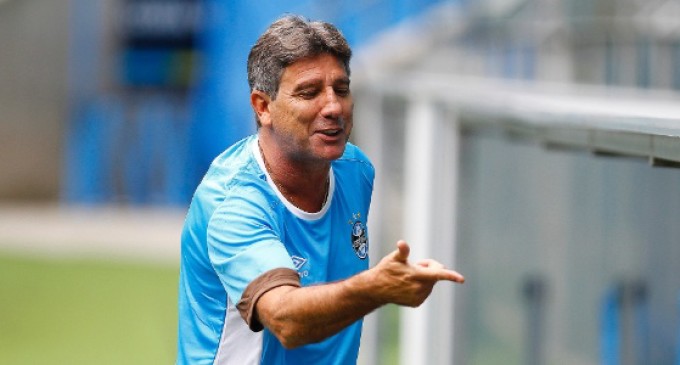Renato segue no Grêmio