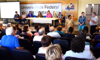 Universidade da Terceira Idade forma primeira turma