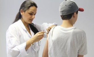 Menos de 30% de crianças e adolescentes em Pelotas tomaram a vacina contra o HPV