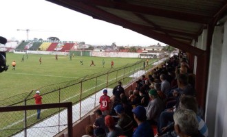 Goleada impiedosa : Farroupilha faz 4 a 0 no Sapucaiense e assume segundo lugar do grupo