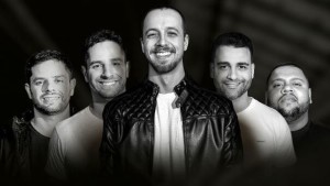 Rodrigo Garcia, Raul Garcia, Rodrigo Dias, Leandro Xuteka e Ita Nascimento formam a banda ESTD