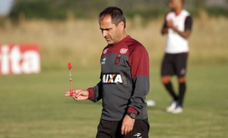 BRASIL : Jogo quebra rotina de treinos