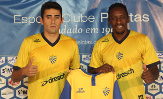 Pelotas traz de volta Vinícius Silva