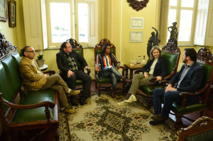 Paula recebeu a visita do deputado Catarina Paladini e do secretário estadual adjunto de Cultura
