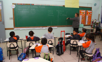 ESCOLAS MUNICIPAIS  : Novas vagas para professores e contratação de Educadores Sociais