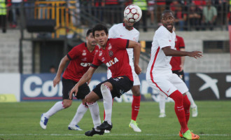 SÉRIE B : Tropeço e queda na tabela