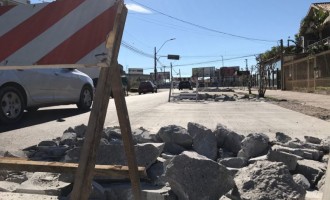 NESTA QUARTA E QUINTA : Obras de drenagem alteram trânsito na avenida Dom Joaquim