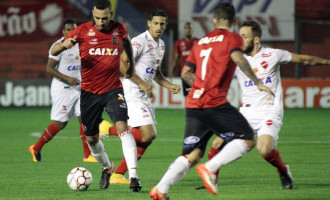 João Afonso diz que jogo em Florianópolis é encarado como uma “guerra” pelo grupo do Brasil