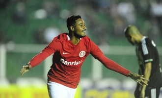 Inter passa sufoco, mas vence