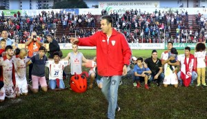 Paulo Henrique Marques e jogadores do São Luiz agradecem acesso