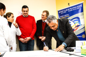 21.06.2017 - Vice-prefeito Idemar Barz na assinatura de parceria entre CTSul e Rotary club de Pelotas Oeste e SMS