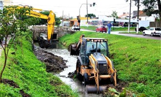 Canal do Pepino recebe mutirão de limpeza