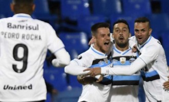 GRÊMIO : Gol relâmpago e vitória na Argentina