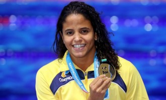 MUNDIAL DE NATAÇÃO : Etiene faz história