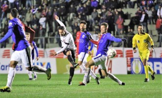 DEFESA FURADA : Brasil leva quatro e Z-4 assusta