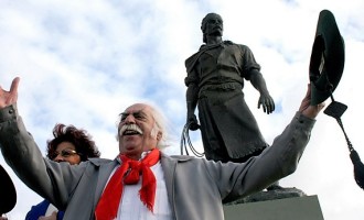 Paixão Côrtes : Laçador de Cultura