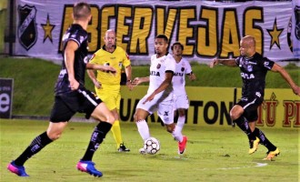 SÉRIE B : Tudo igual na ponta de baixo