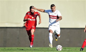 Mais um fiasco do Inter e Guto fica na corda bamba