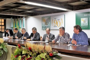 DEPUTADOS federais gaúchos ligados ao agronegócio estiveram presentes