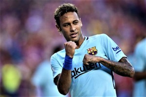Neymar comunica decisão de sair do Barcelona para jogar no PSG: maior negociação da história do futebol