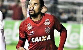 BRASIL  : Wagner muda posicionamento