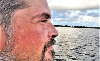 LIVRO : No rastro tranquilo dos temporais