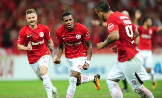 Inter se isola na liderança