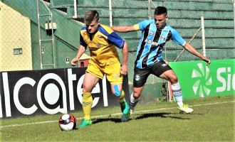 PELOTAS : Saldo negativo contra dupla de Bagé