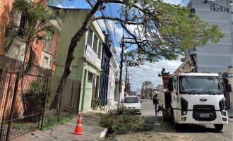 TEMPORAL : CEEE recupera estragos nas redes