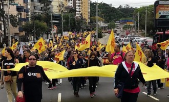 MAGISTÉRIO : Governo não poderá substituir os professores grevistas contratados