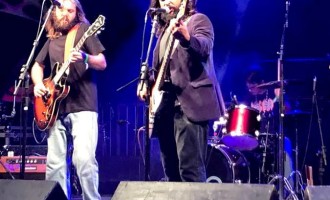 FEIRA DO LIVRO : Rock com a banda Mato Cerrado