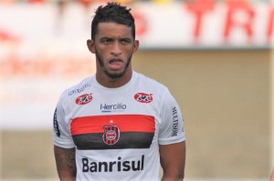 Cleverson vai jogar no Pelotas em 2018: teve passagem marcante no Brasil
