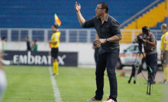 GARANTIDO : Clemer permanece em 2018