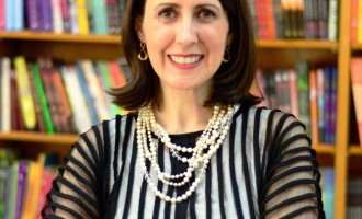 Nesta terça às 19h, escritora pelotense Luciana Lhullier estará autografando “A Casa de Dentro e Outras Loucuras”