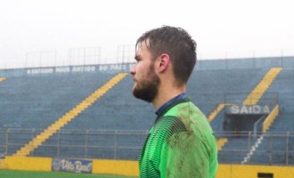 Vinícius Parise não jogou ainda no Pelotas, mas teve contratado renovado para disputa da Divisão de Acesso