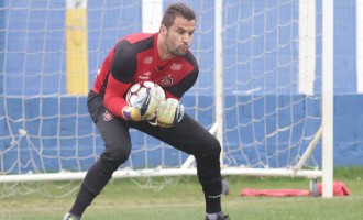 Sciola e Pitol voltam ao time sábado