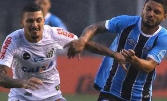 Com reservas, Grêmio perde por 1 a 0 para o Santos, mas segue vice-líder