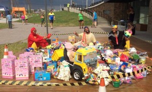 Personagens animaram o evento que arrecadou inúmeros brinquedos