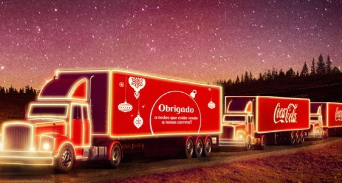 Caravana Iluminada da Coca-Cola leva magia do Natal a Pelotas