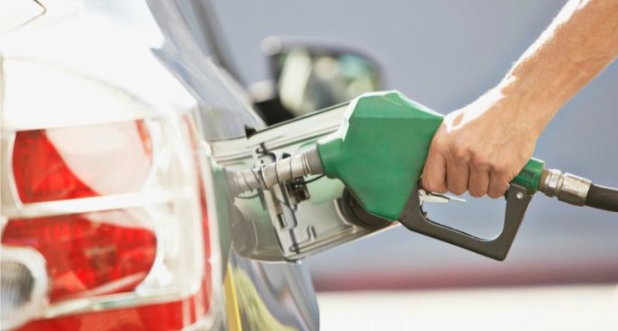 Petrobras eleva preço da gasolina e reduz o do diesel