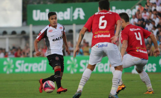 Alisson Farias, Artur e Mossoró vão jogar contra o Internacional