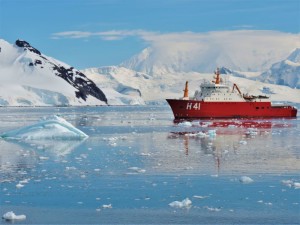 Os discentes, juntamente com os demais pesquisadores e estudantes, participaram da terceira fase da 36ª Operantar, após missão científica em ilhas Antárticas a bordo do navio polar de pesquisa Almirante Maximiano.