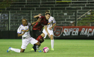 VAGA ABERTA NO ATAQUE : Suspensão de Luiz Eduardo deve abrir espaço para Matheus Lima